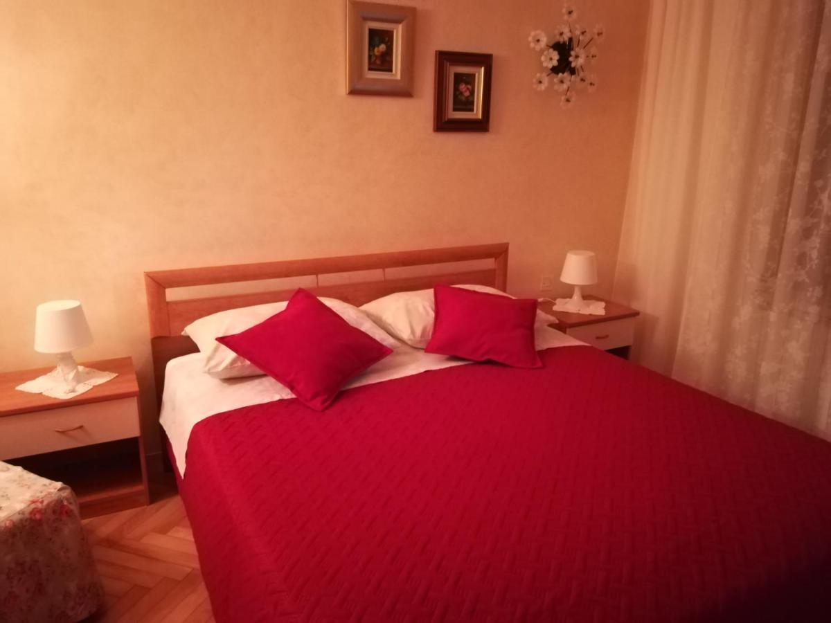 Apartmani Villa Otilija 포레치 외부 사진