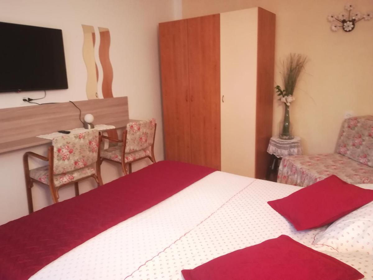 Apartmani Villa Otilija 포레치 외부 사진