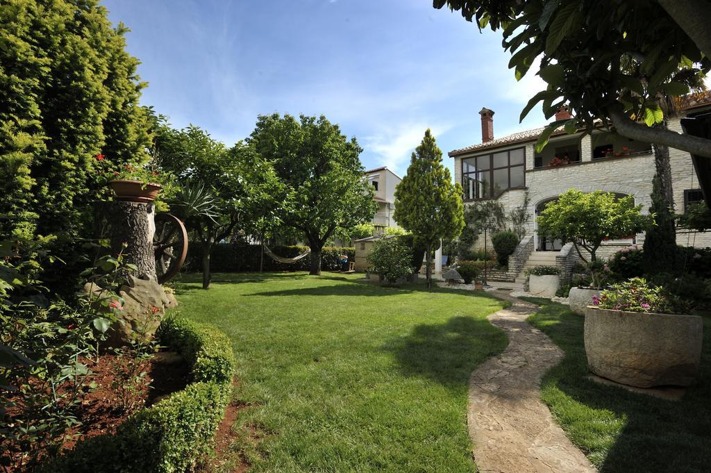 Apartmani Villa Otilija 포레치 외부 사진