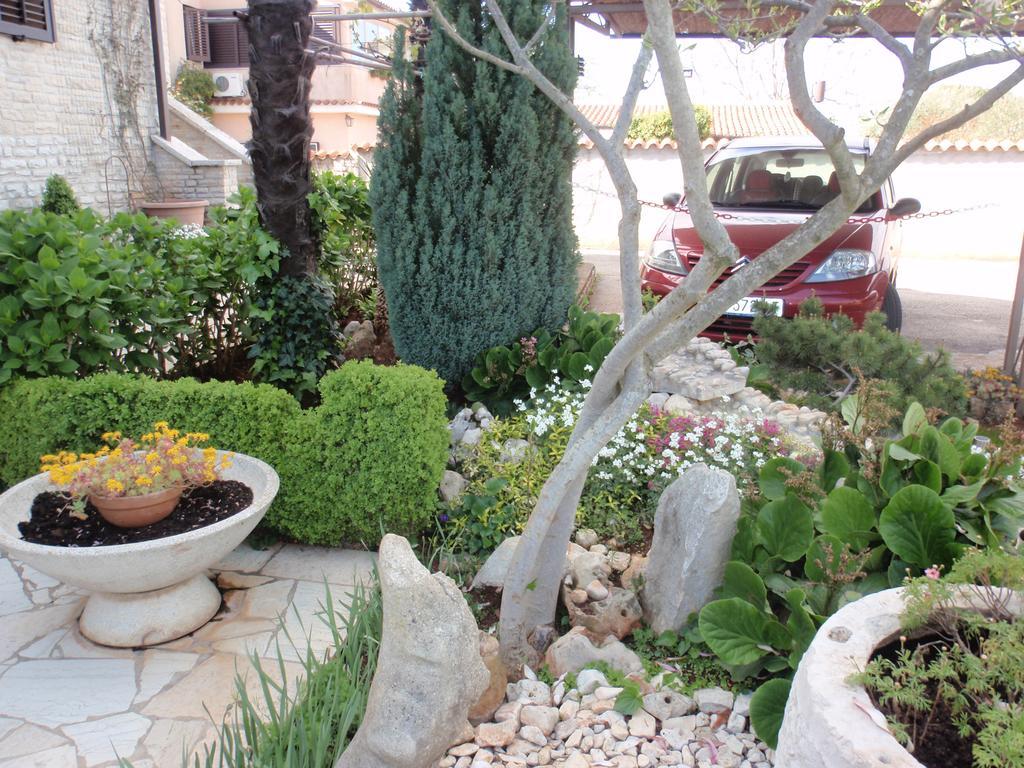 Apartmani Villa Otilija 포레치 외부 사진