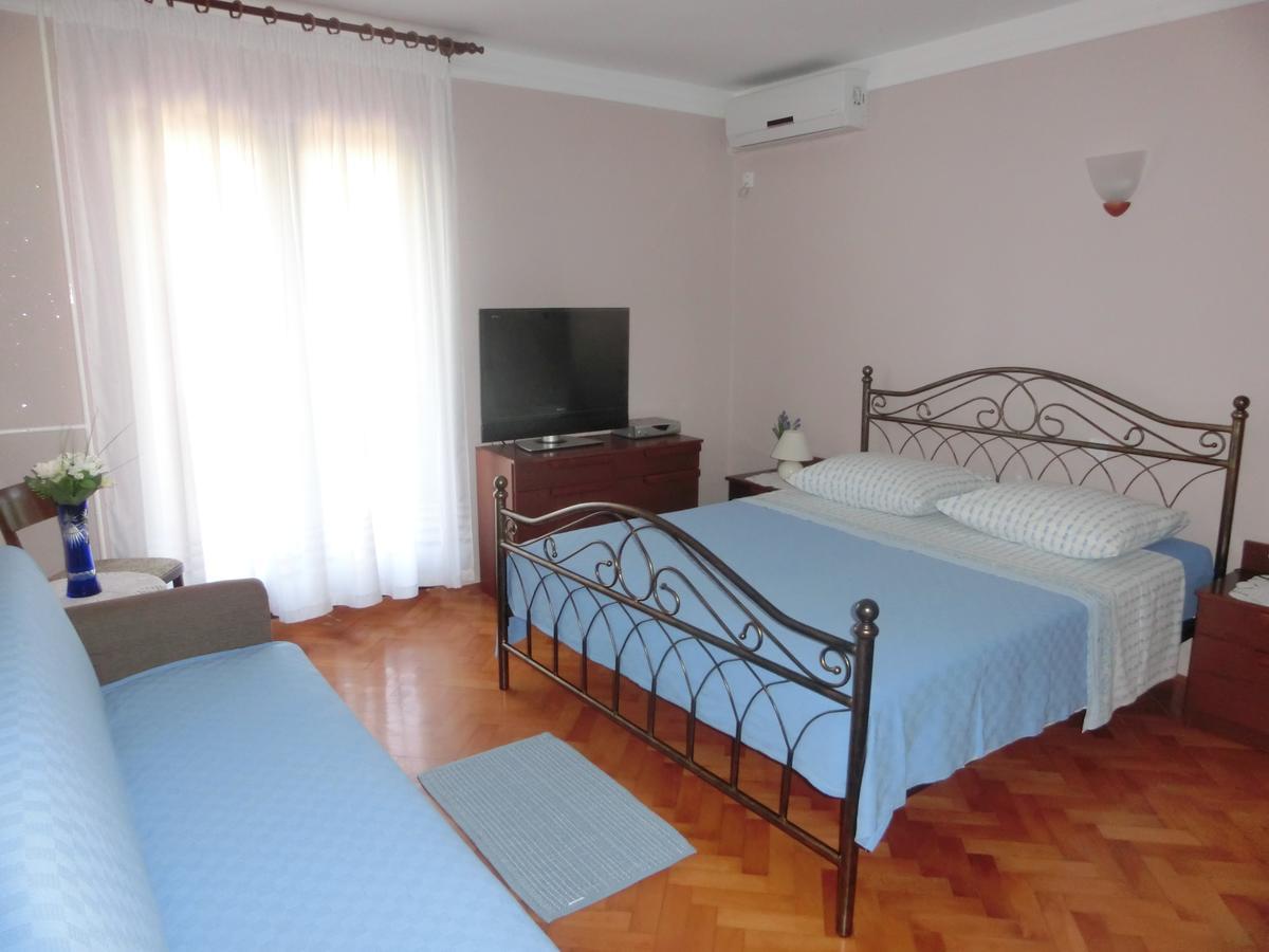Apartmani Villa Otilija 포레치 외부 사진