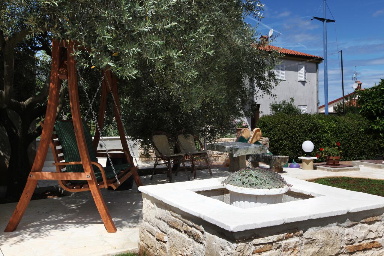 Apartmani Villa Otilija 포레치 외부 사진