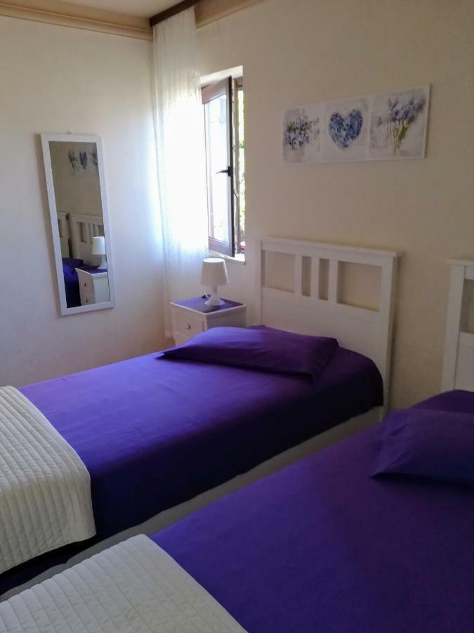 Apartmani Villa Otilija 포레치 외부 사진